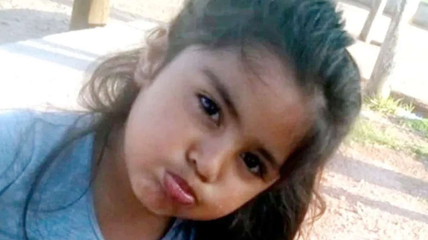 La mamá de Guadalupe Lucero confirma que las calzas encontradas en el descampado no son las de su hija