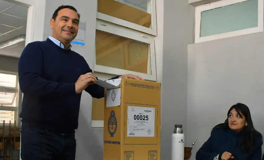 Gustavo Valdés es otra vez el gobernador con mejor imagen positiva del país