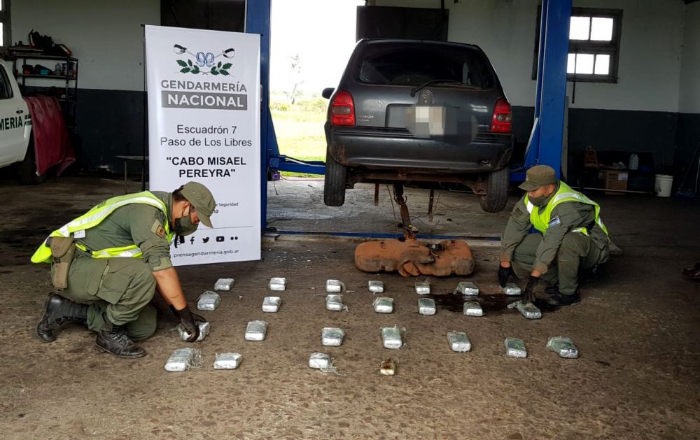 Tapebicuá: Incautaron droga oculta en el tanque de combustible de un auto