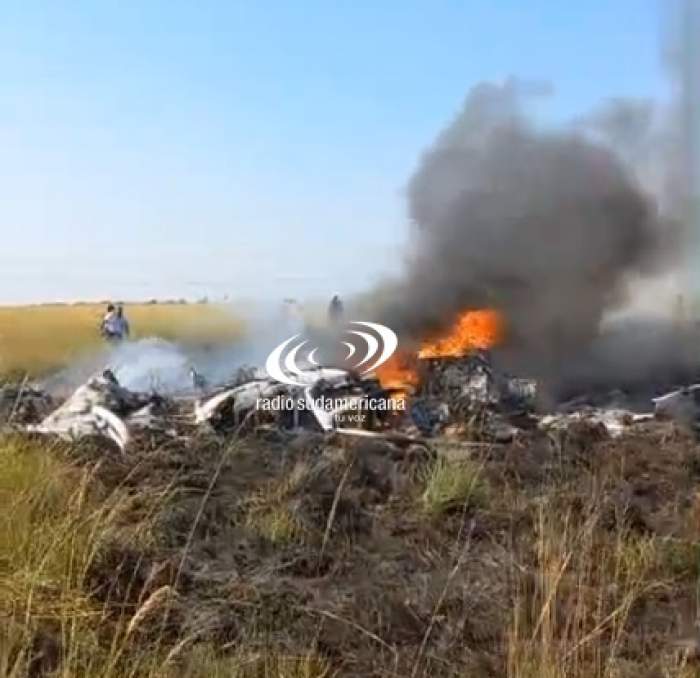 Se estrelló un helicóptero que combatía el fuego en Ituzaingó: el piloto salió caminando