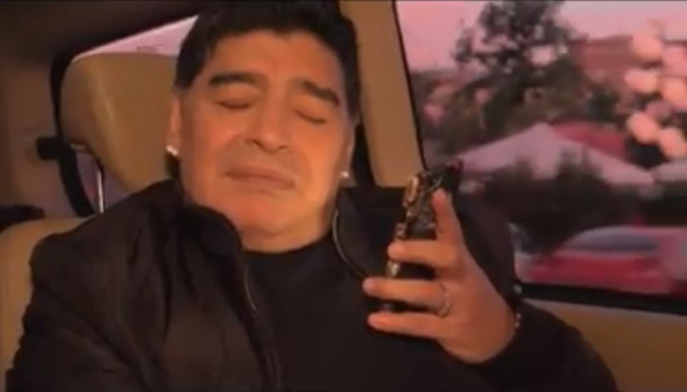Maradona se emocionó con un Chamamé de Angel Piciochi