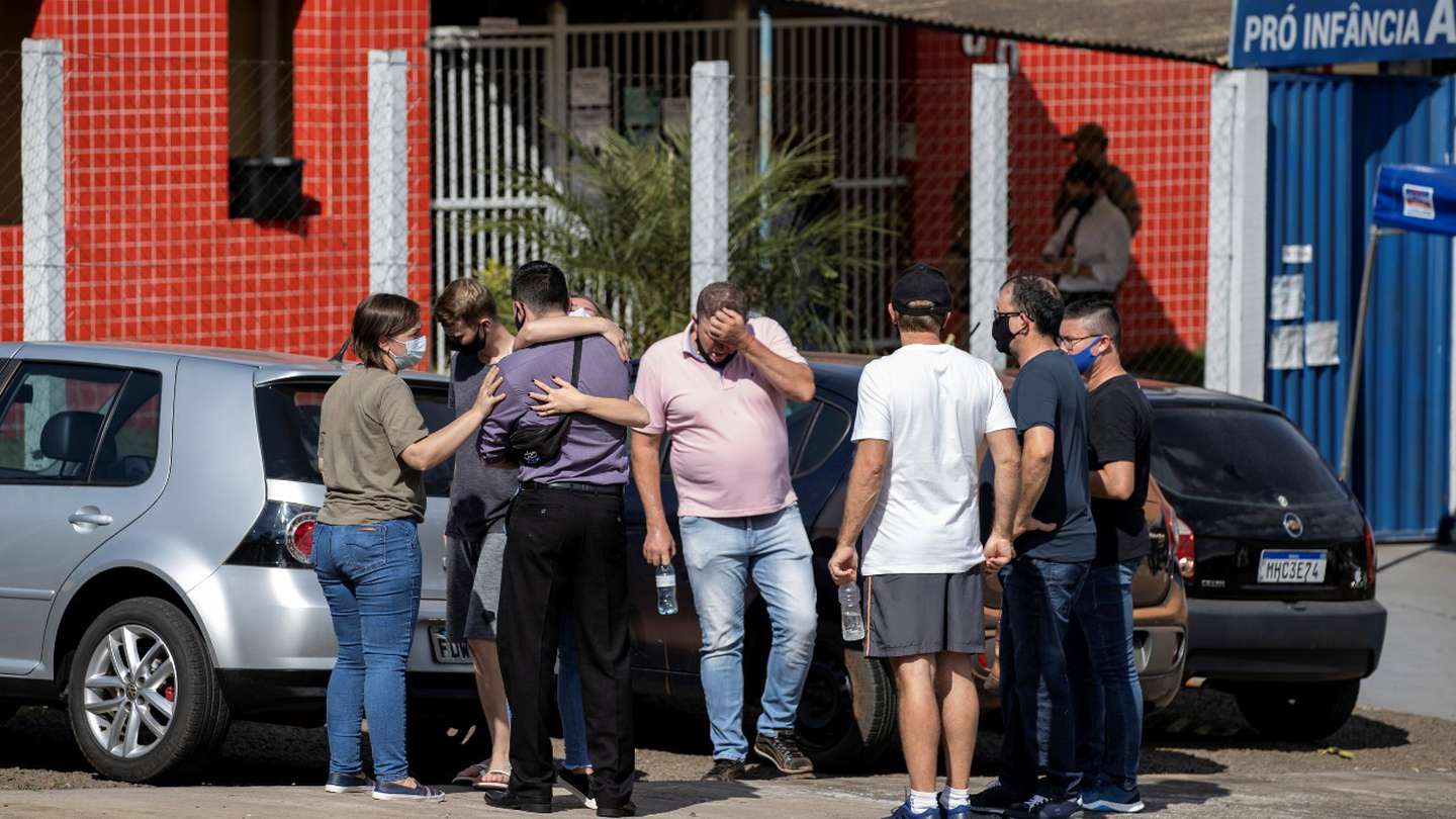Horror en Brasil: un joven entró a un jardín de infantes y mató a cuchillazos a tres bebés y a dos mujeres