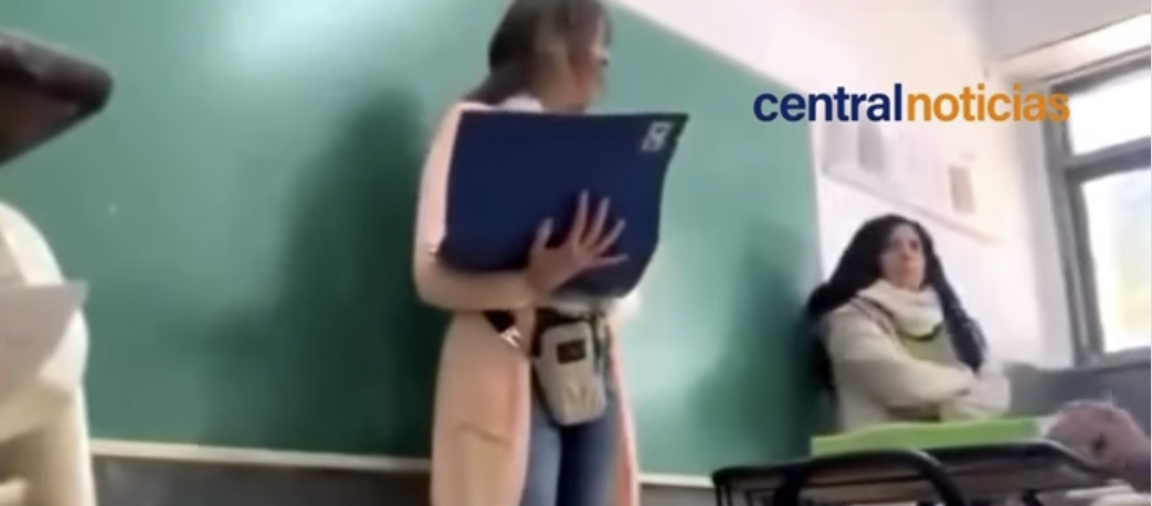 “¿Creen que soy una bruja? No conocen lo peor de mí”: el video de una directora que explotó contra un curso