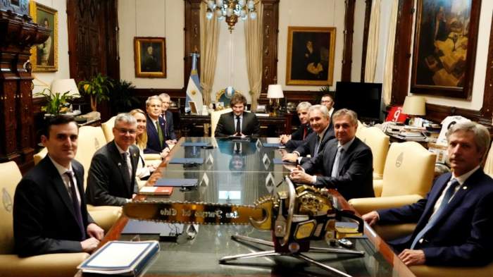 Milei se reunió con el secretario del Tesoro de EE.UU. en la Casa Rosada