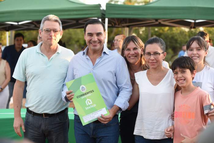 Alvear: familias recibieron sus primeras viviendas Oñondivé