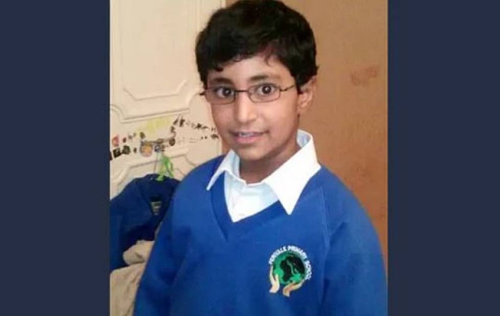 Murió en la escuela después de que un compañero le arrojara queso en la cara