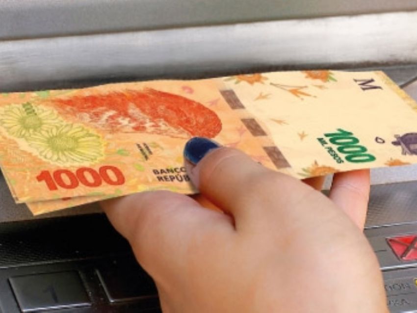Anunciaron aumento salarial para empleados estatales de Corrientes