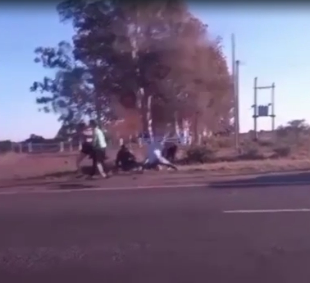 Se viralizó un nuevo video de la brutal pelea fuera de una fiesta