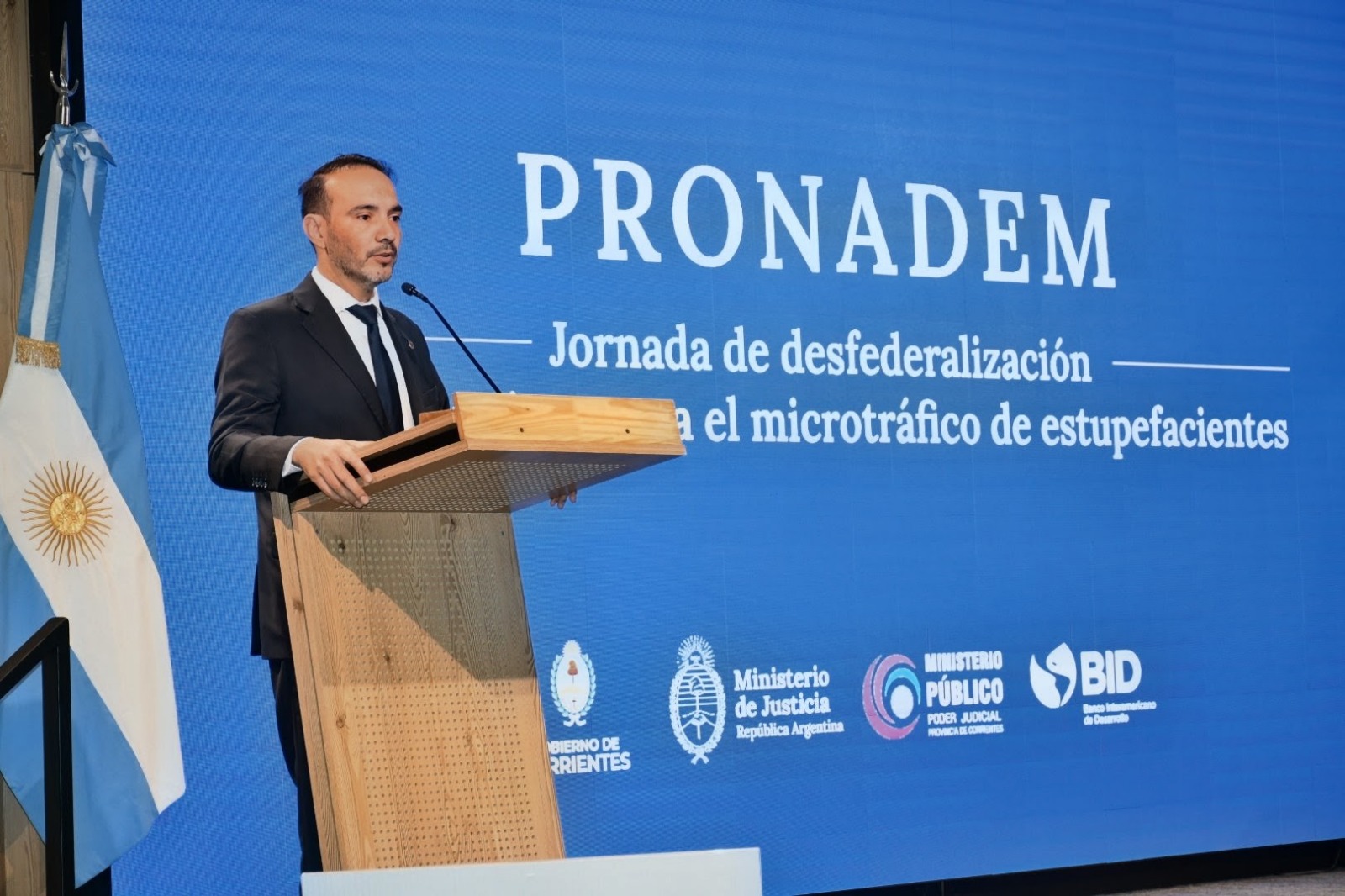 Valdés reafirmó el compromiso de Corrientes en la lucha contra el narcomenudeo