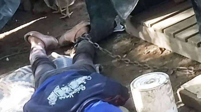 Salta: rescataron a una mujer encadenada en la cucha de un perro
