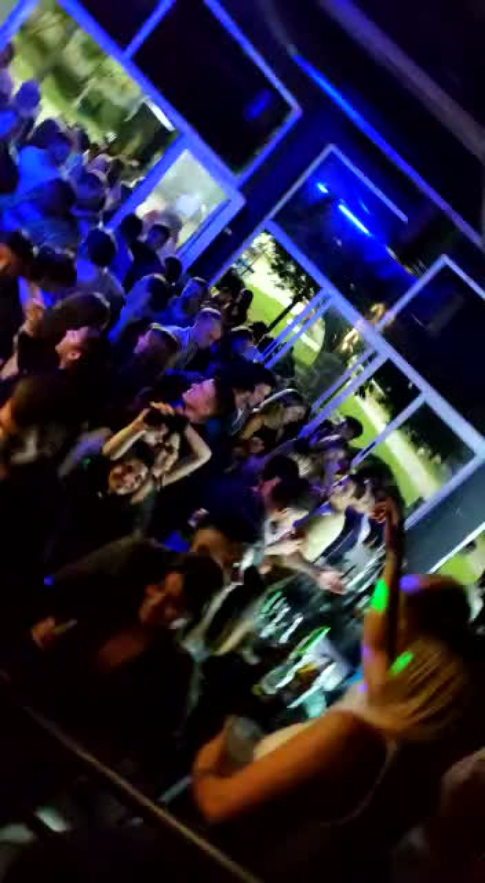 Escándalo en Esquina por una nueva multitudinaria fiesta en un bar de la Costanera