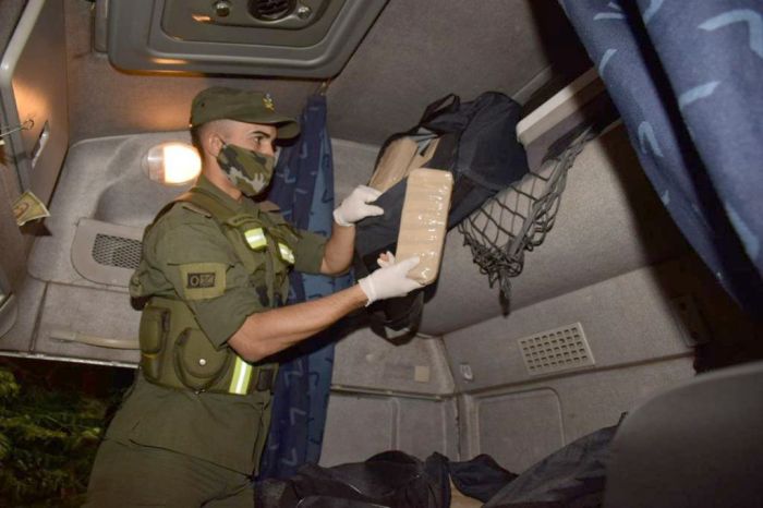 Corrientes: iba con casi 400 kilos de droga en su camión y fue atrapado
