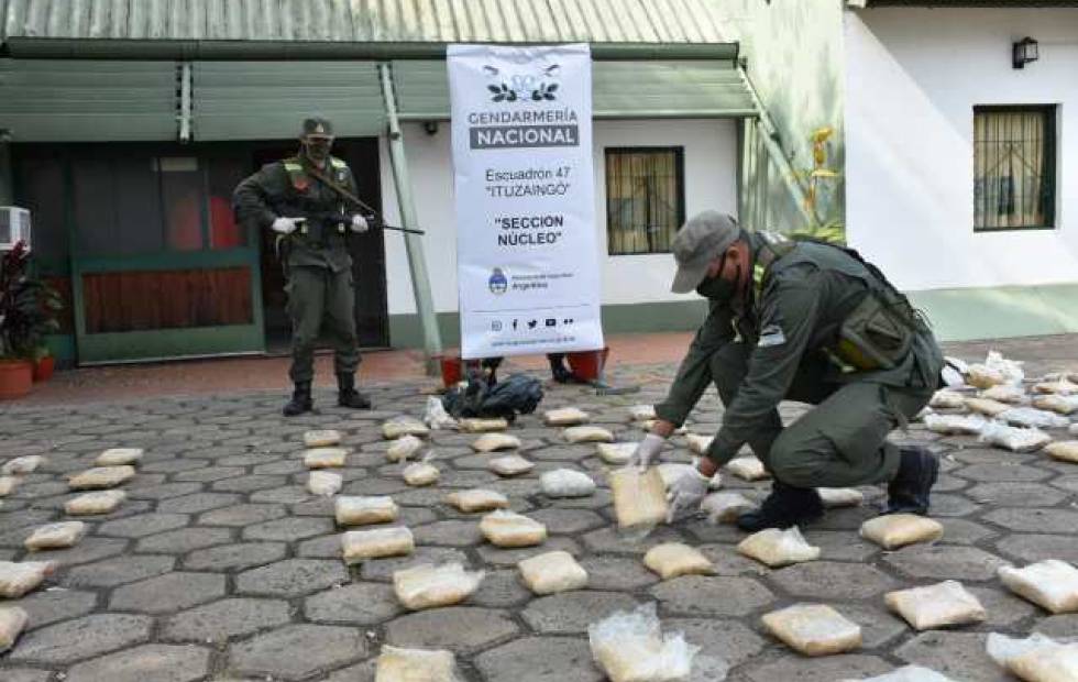 Hallan más de 175 kilos de droga ocultos en una grúa en Corrientes