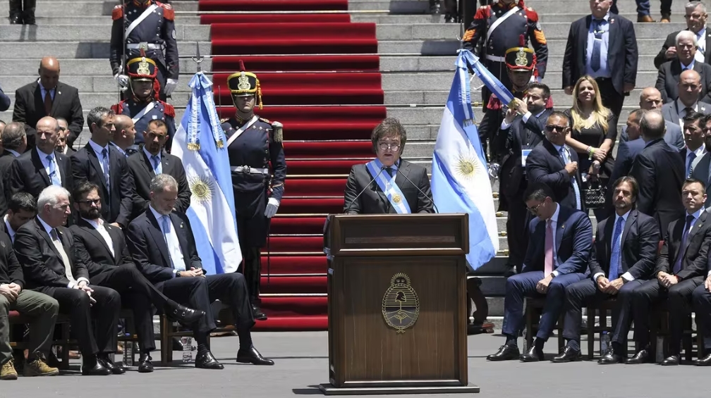 “No hay alternativa al ajuste y al shock”: las primeras definiciones económicas de Javier Milei como presidente