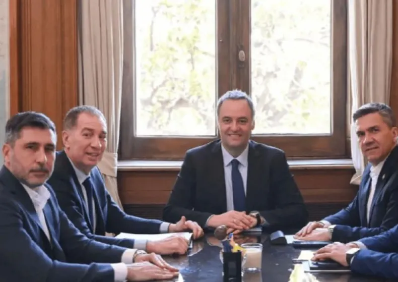 Gobernadores negocian mayor participación en el Presupuesto