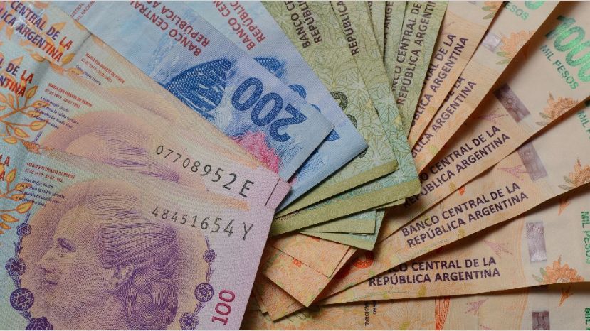 Corrientes: anunciaron aumento salarial para estatales y un plus extraordinario de 20 mil pesos