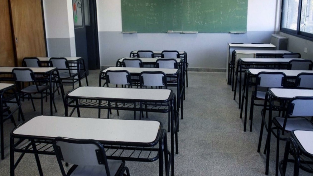 Esquina: en estas escuelas podría no arrancar las clases este lunes
