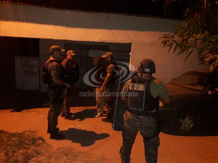Corrientes: Agredió a su esposa, se atrincheró con un arma y luego se entregó