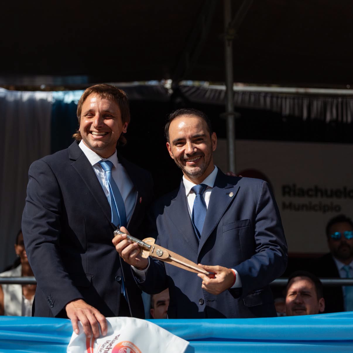 MÁS DE 8 DÉCADAS DE HISTORIA Y DESARROLLO El Gobernador acompañó a Riachuelo en su 86º aniversario y anunció la construcción de un polideportivo