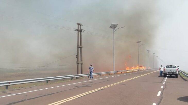 Aña Cuá y Lavalle, otras dos localidades acorraladas por el fuego