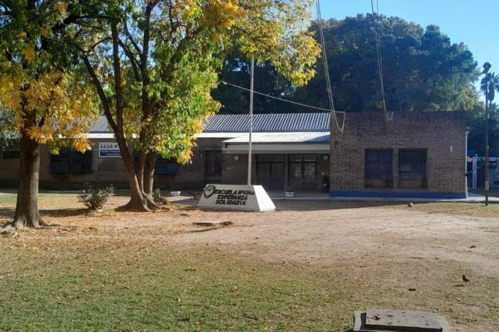 Daba clase en una escuela primaria y murió delante de sus alumnos