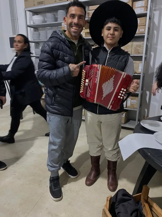 Talento esquinense presente en una jornada solidaria junto a Carlos Tévez