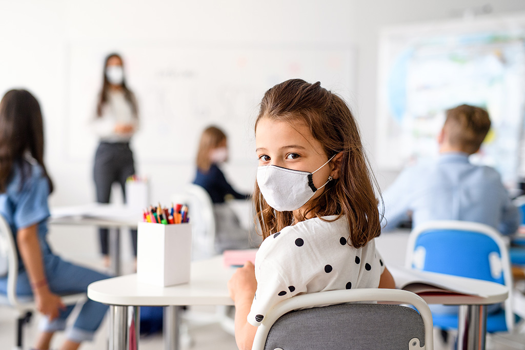 Educación: Nación analiza adelantar las vacaciones de invierno