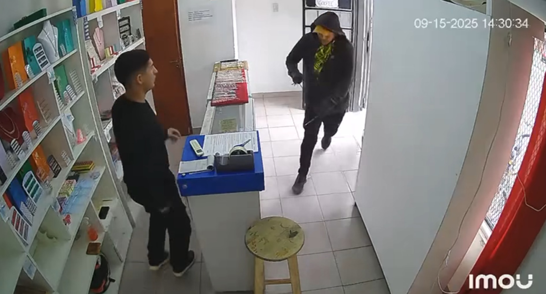 Corrientes: vecinos lincharon y golpearon a un ladrón que ingresó a una joyería en las Mil Viviendas