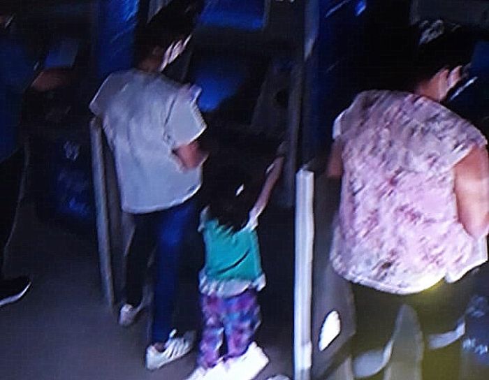 Detuvieron a una mujer que robaba dinero de cajeros automáticos