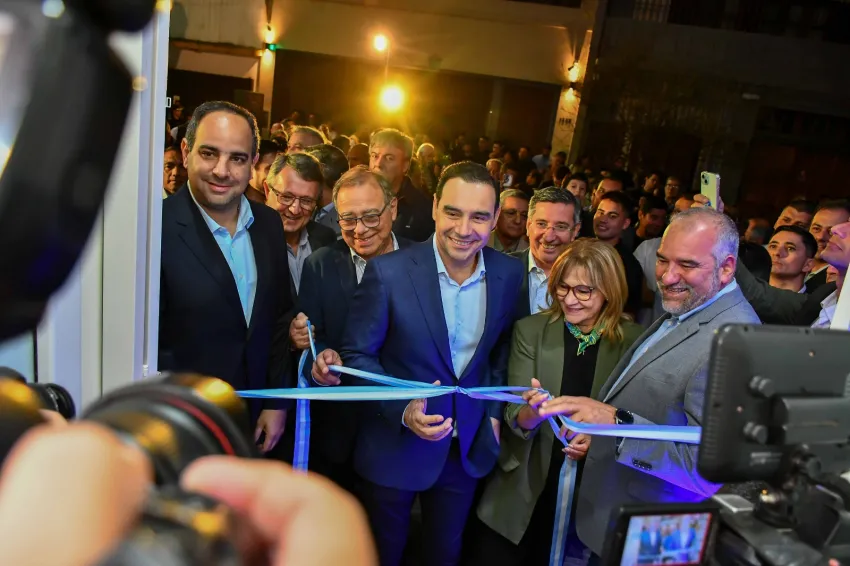 Gustavo Valdés inauguró las nuevas instalaciones de la Liga Correntina de fútbol