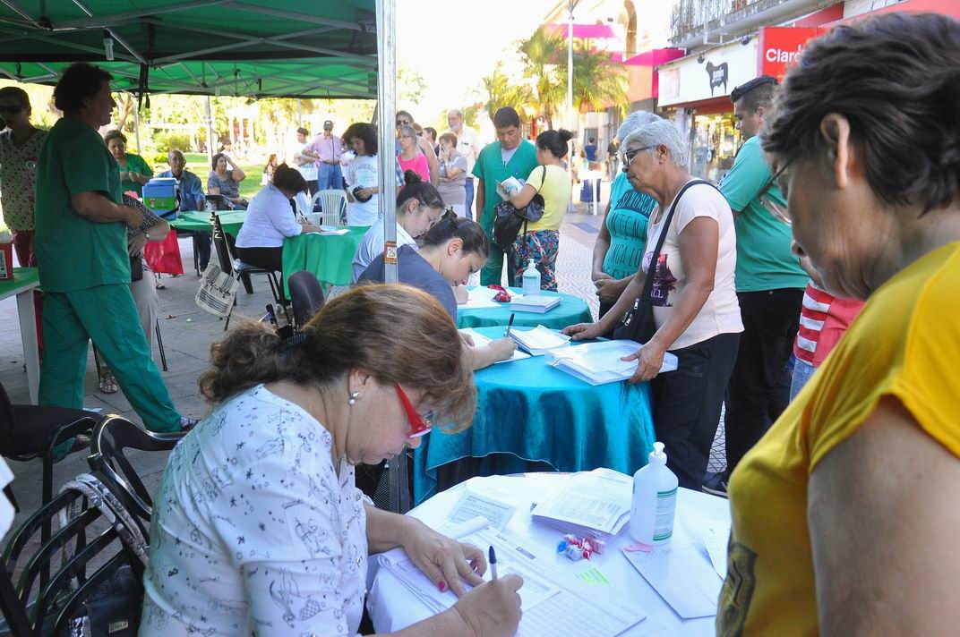 Más de 700 dosis antigripales se aplicaron en un día en la plaza Vera