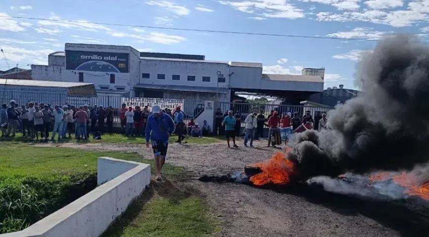 Corrientes: Alal no cede y el conflicto escala a tribunales