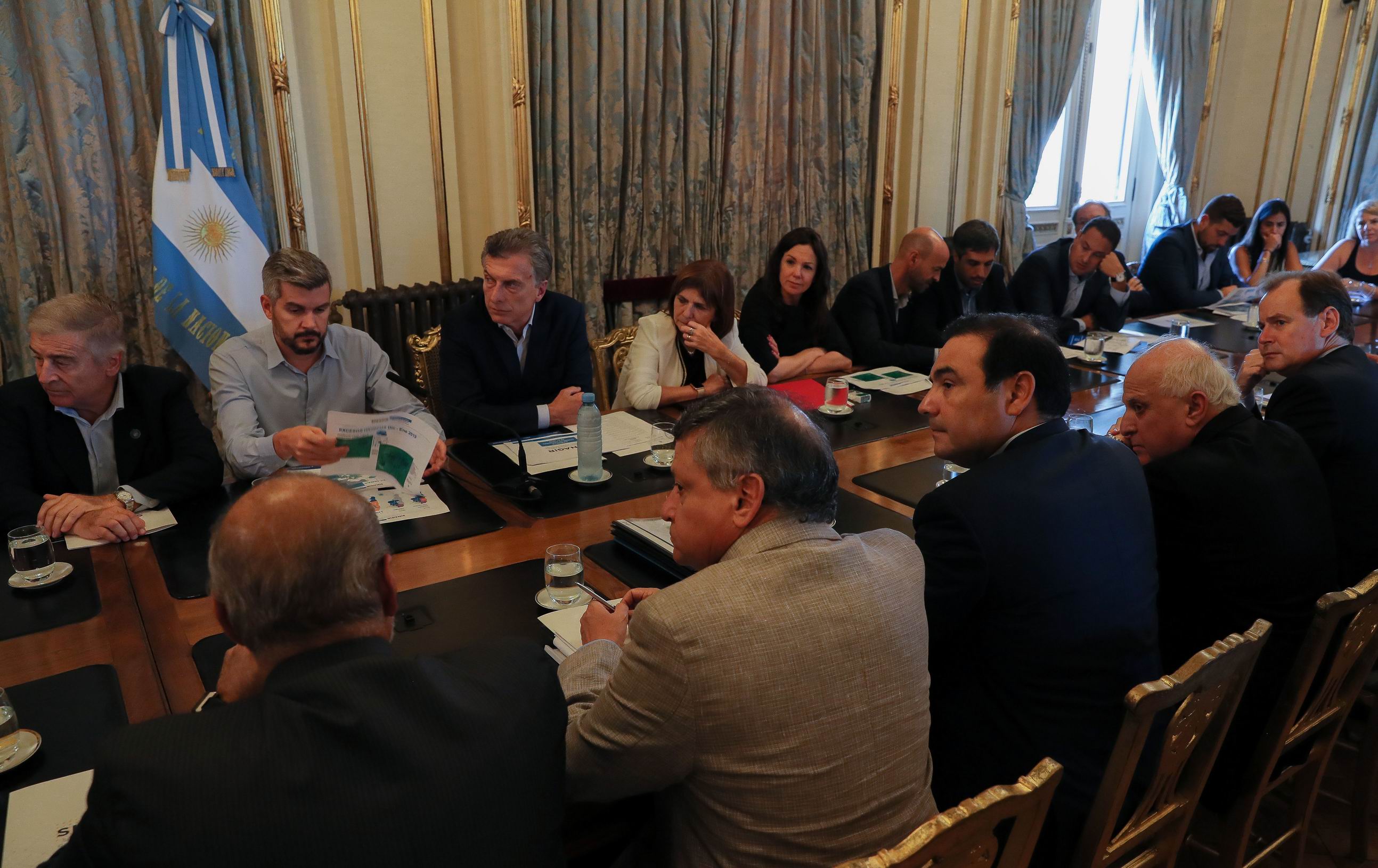 Inundaciones: Valdés analizó los operativos con Macri