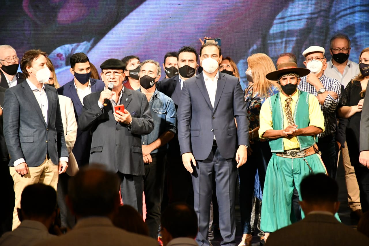 "Es un honor que el mundo reconozca con este galardón a nuestra máxima expresión artística”