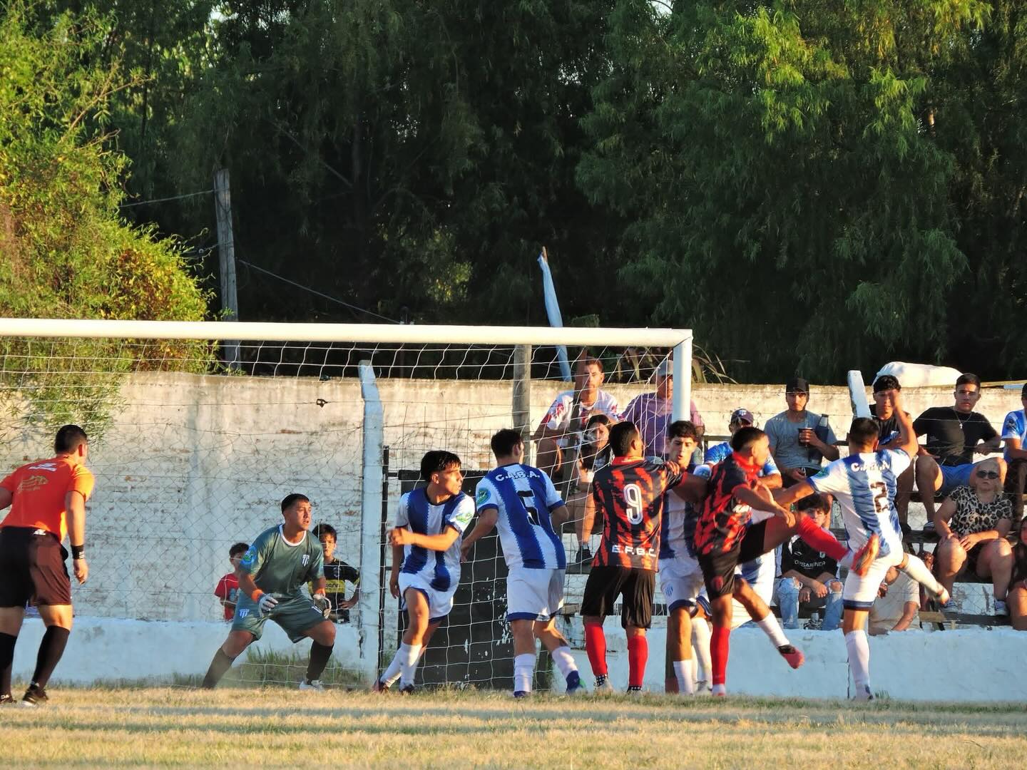 Esquina: comenzó el Torneo Provincial de Fútbol