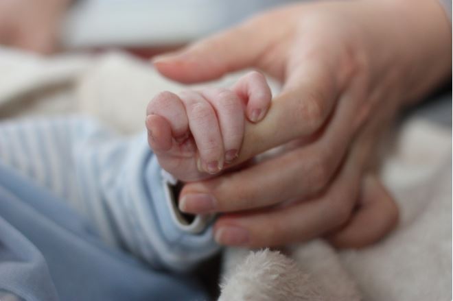 Encontraron a la madre del bebé abandonado en el hospital Pediátrico