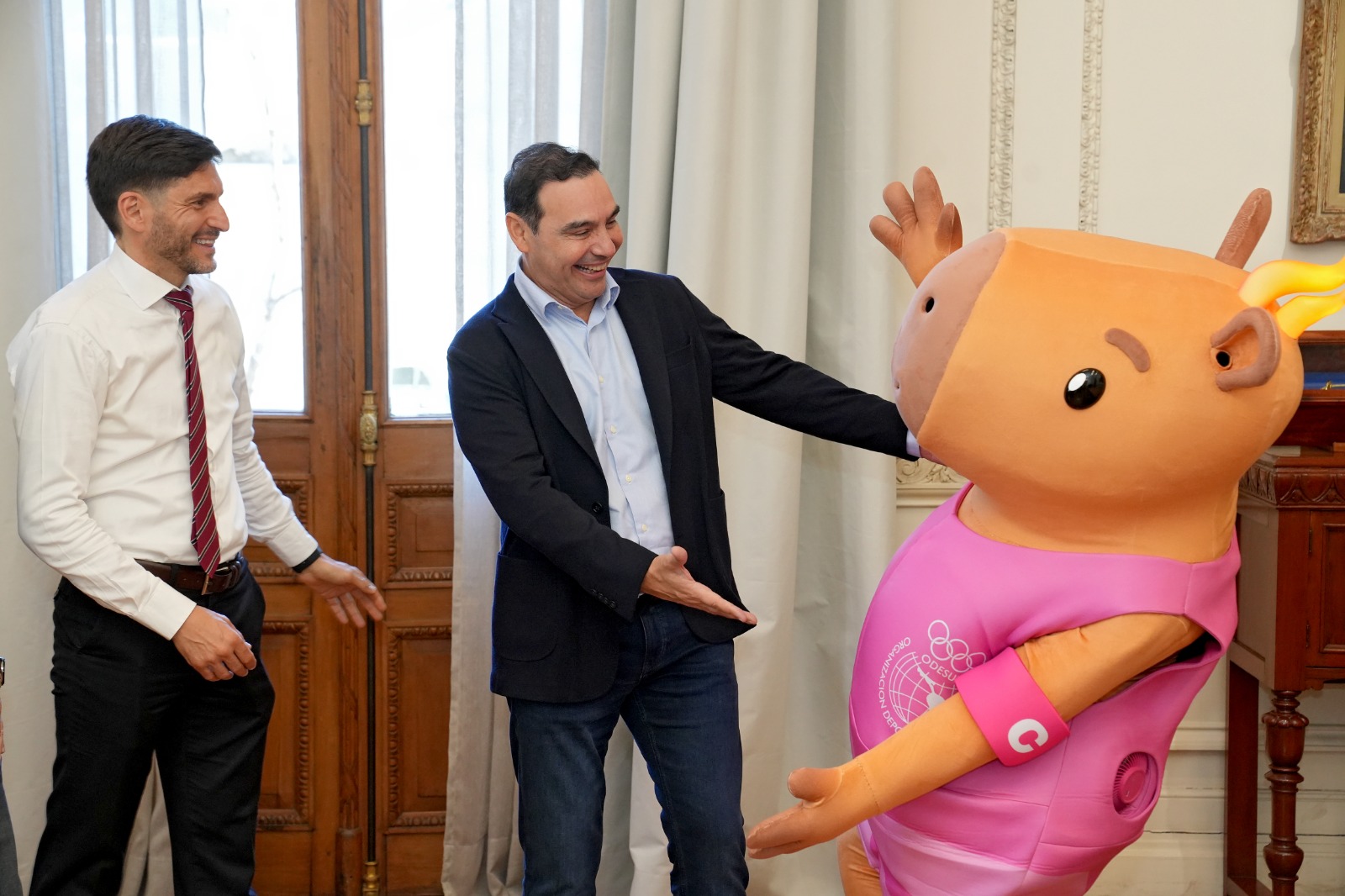 Encuentro entre Gustavo Valdés y Maximiliano Pullaro en Rosario
