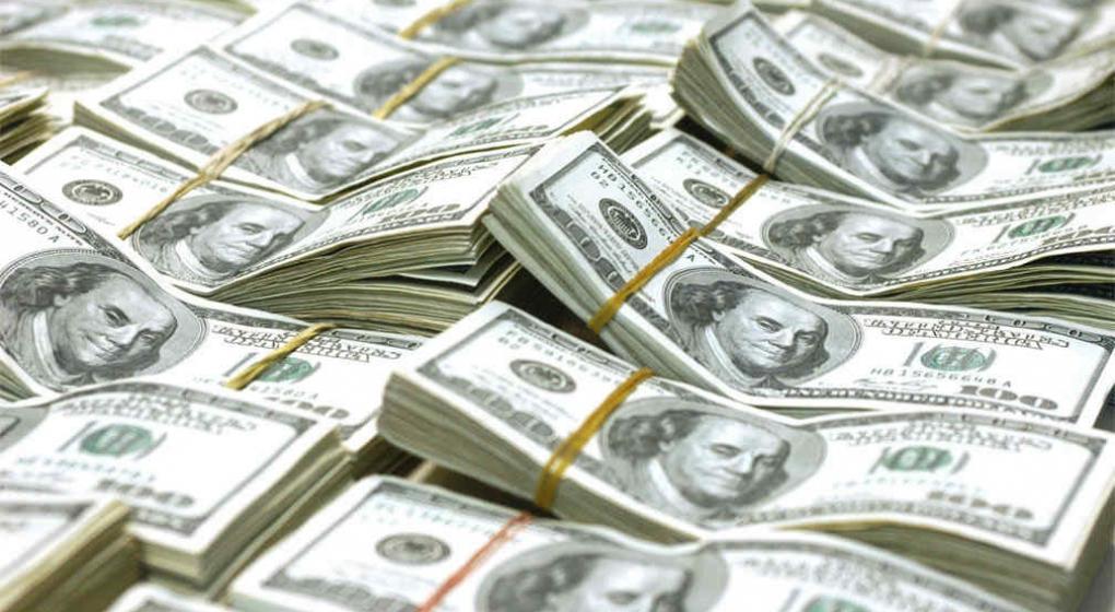 EL BCRA enfrió el dólar pero igual cerró con un nuevo récord