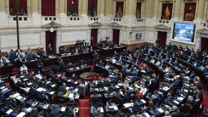 El Gobierno buscará eliminar las jubilaciones de privilegio