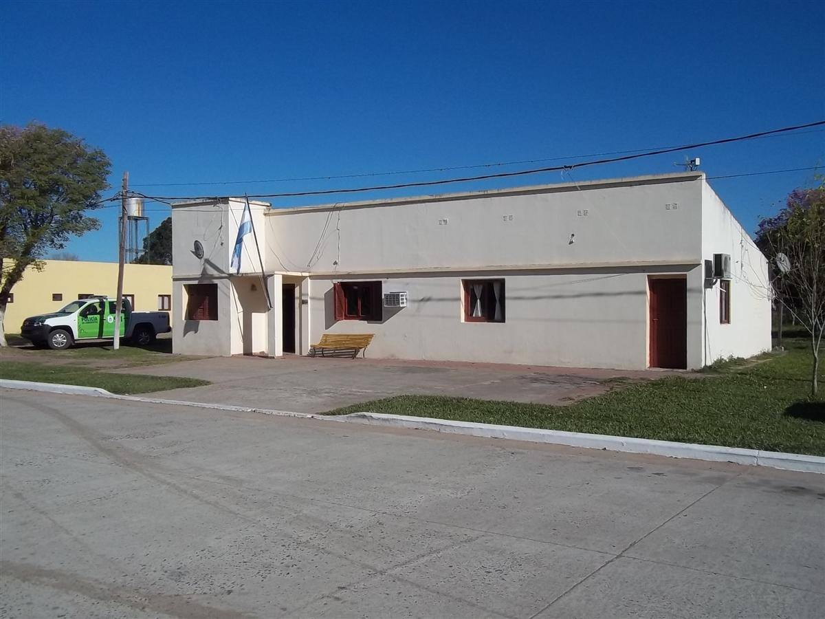 Quiso incendiar la moto del vecino, falló y se quemó los testículos