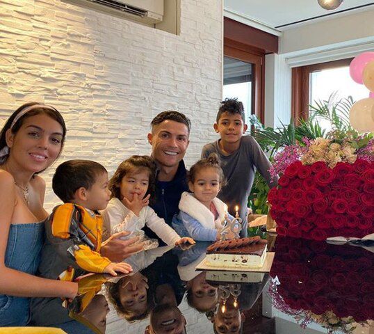 Cuántos hijos tiene Cristiano Ronaldo y quiénes son las madres