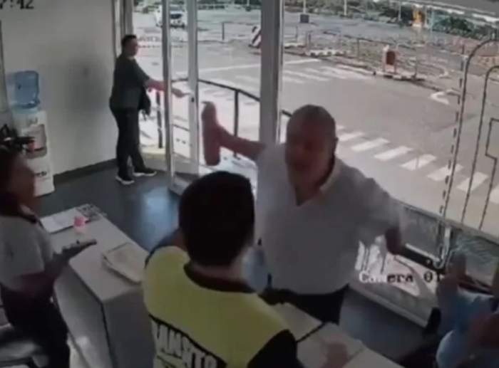 Periodista atacó a agentes de tránsito con un matafuegos porque no pudo renovar el registro