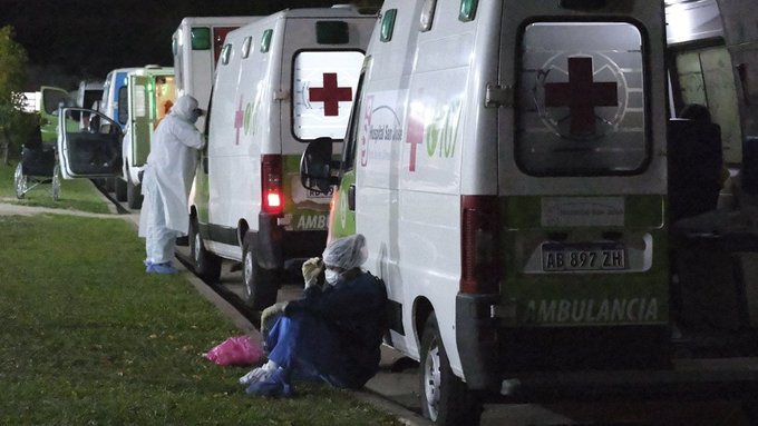 Convocan a médicos para sumarse al Hospital de Campaña por el aumento de casos
