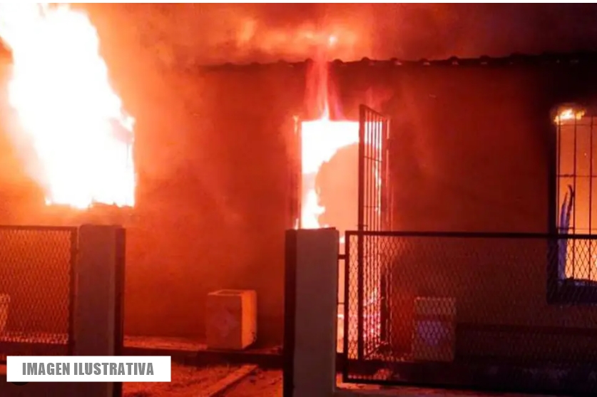 Esquina: se incendió una casa y un hombre sufrió graves quemaduras