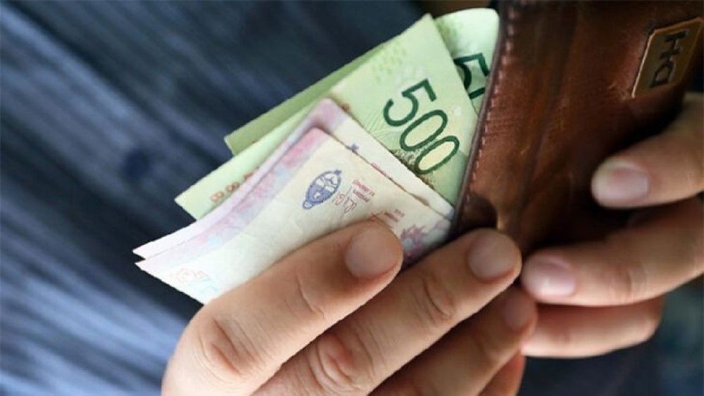 Nación oficializó la suba del 35% del salario mínimo, vital y móvil
