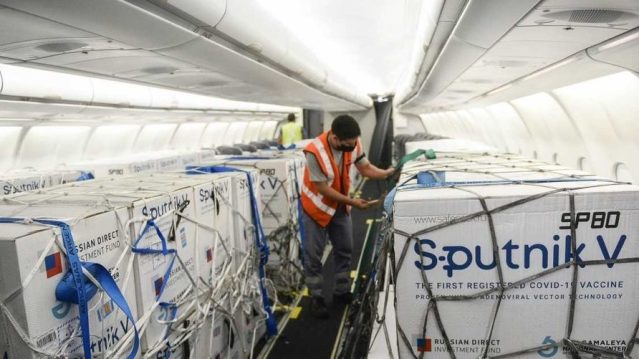 Llegaron a la Argentina otras 500 mil dosis de la vacuna rusa Sputnik