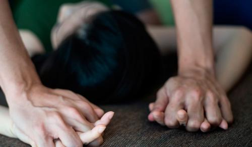 Un hombre quiso abusar de ella, se defendió y le despedazó la lengua