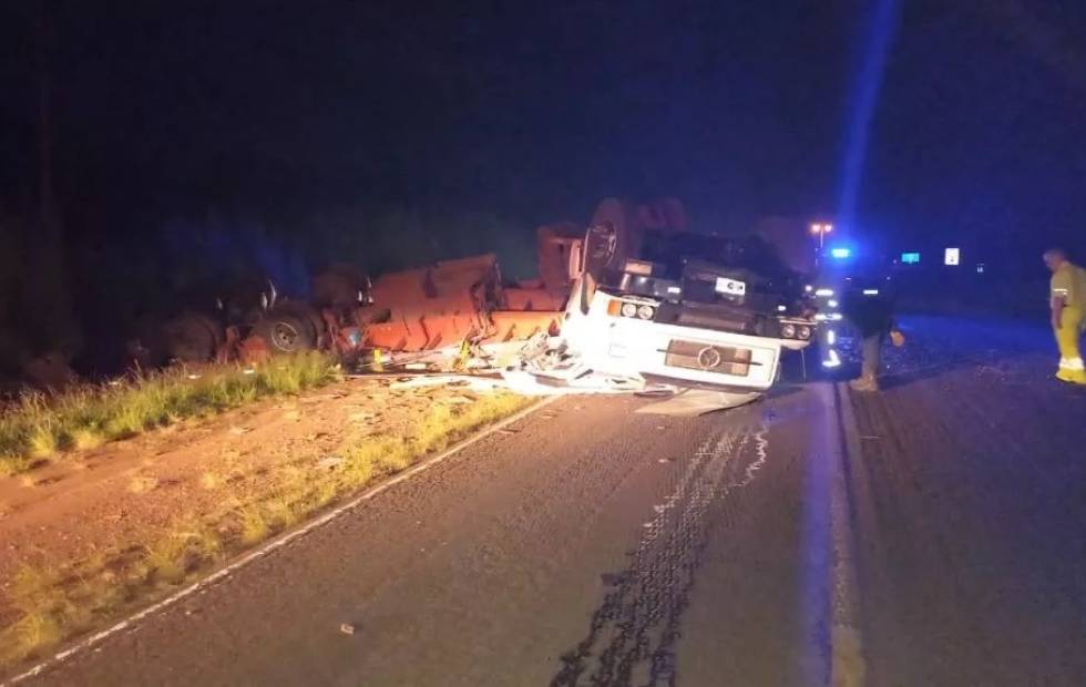 Misiones: Camionero murió tras despiste y vuelco sobre ruta 12