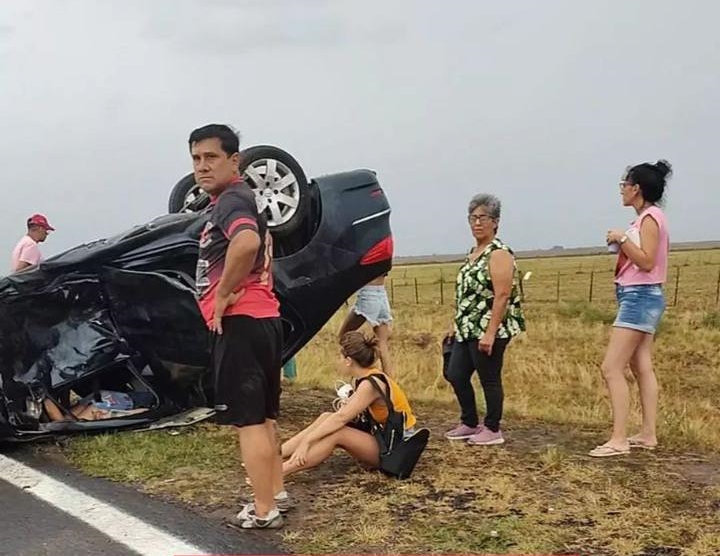 Choque frontal cerca del acceso de la ciudad de Mercedes