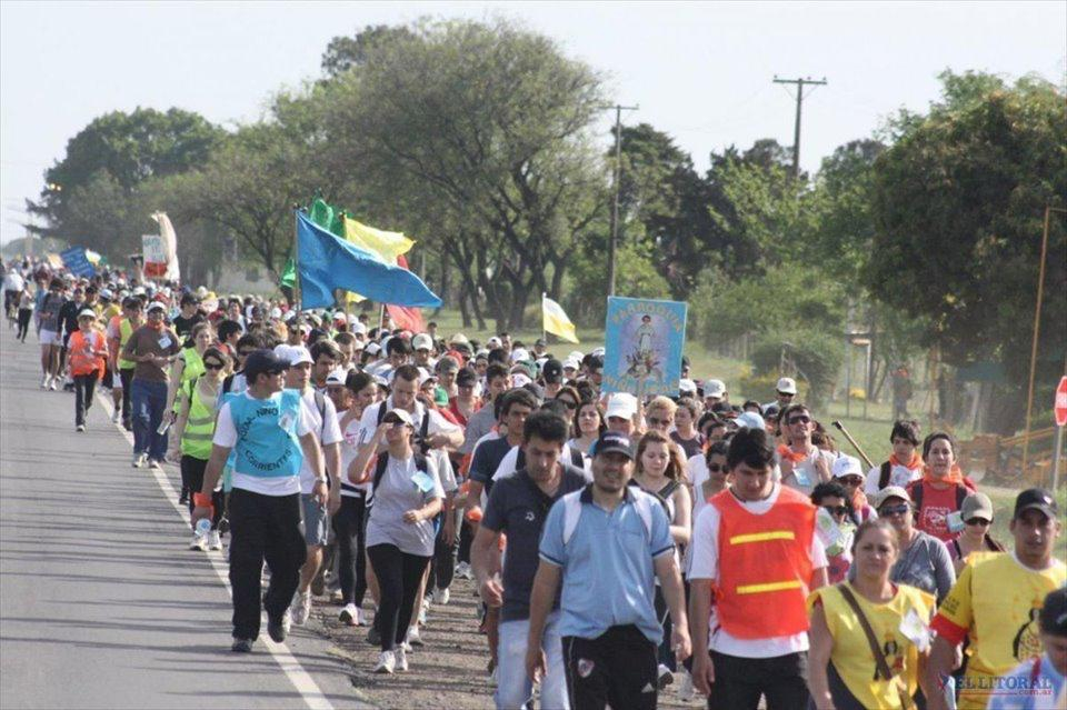 Miles de peregrinos parten este miércoles hacia Itatí a pie, a caballo y en carretas